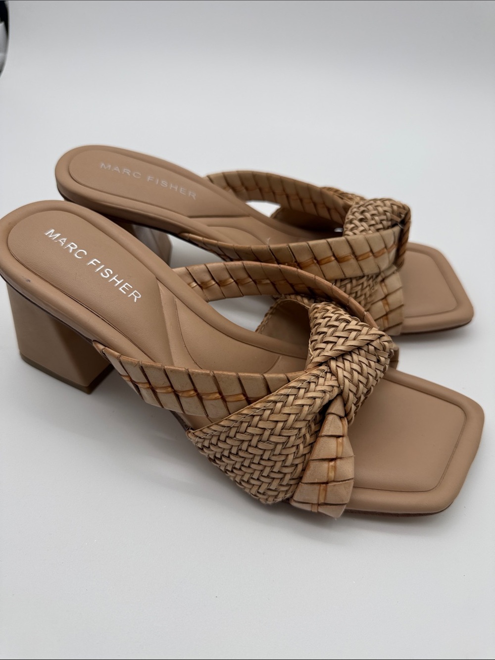 Marc Fisher MFMACKI Woven Knot Block Heel Mule Sandals Tan Size 7